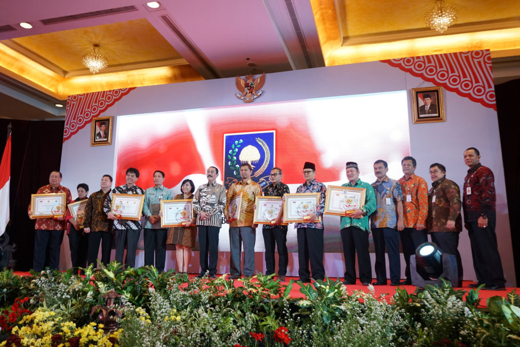 INFID Terima Penghargaan Ormas 2017 dari Kemendagri Bidang Sosial dan Kemanusiaan